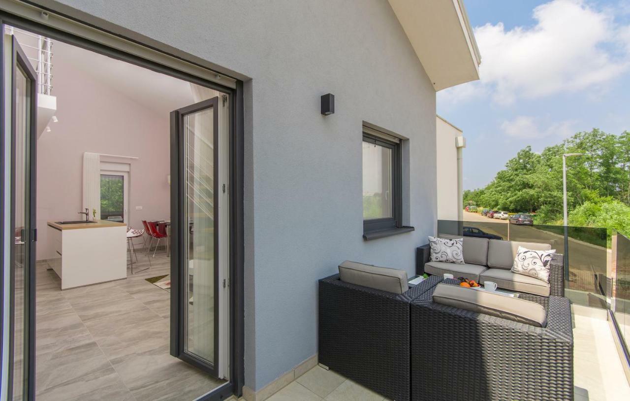 Apartment Lunne Novigrad Istria Eksteriør bilde